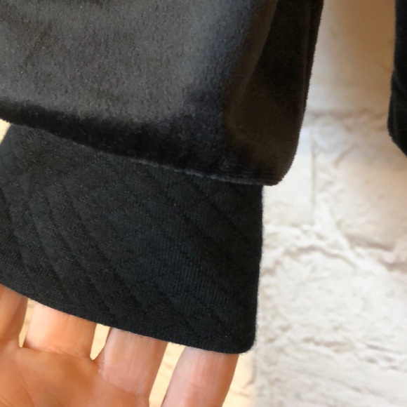 NWOT GW SPORT BLACK VELOUR HOODED SWEATSHIRT - Picture 3 of 6